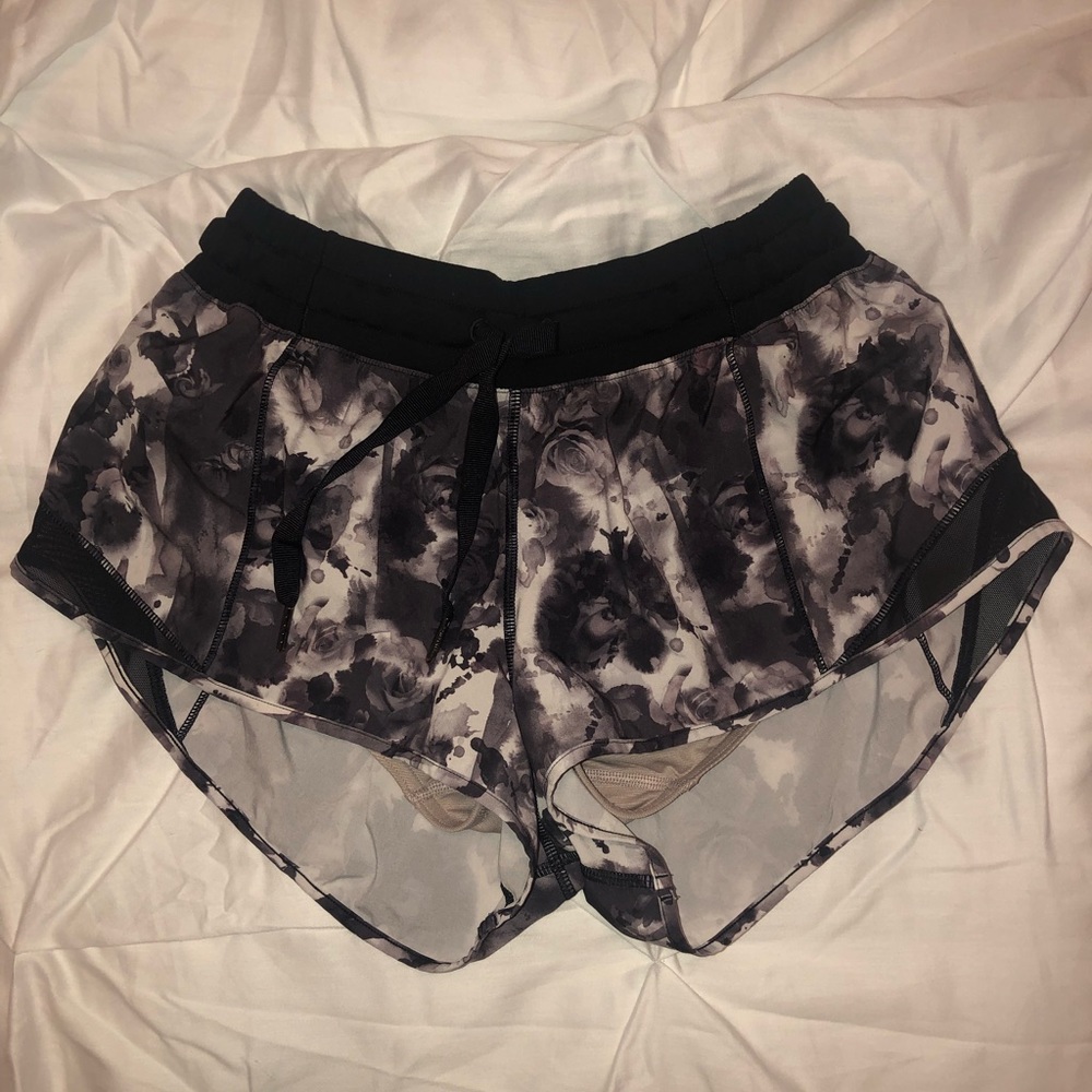 Lululemon hotty hot short original